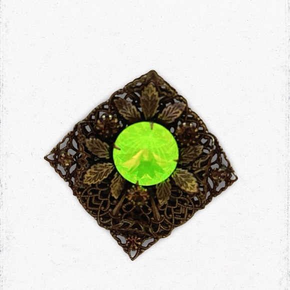 Vintage Gold Filigree Brooch Uranium Glass